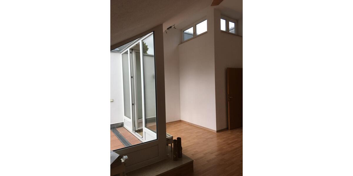Dachgeschoßwohnung Plauen - 2 Zimmer, 62 m&sup2;, 480&euro; | Angebot:24937071