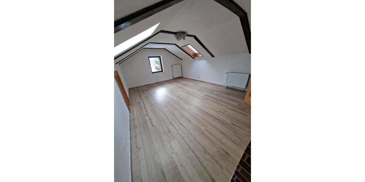 Dachgeschoßwohnung Zachenberg - 1 Zimmer, 55 m&sup2;, 390&euro; | Angebot:24829064