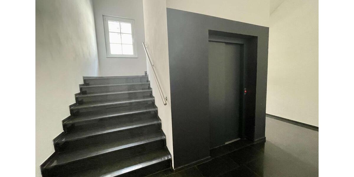Etagenwohnung Waldshut-Tiengen Tiengen - 4 Zimmer, 158 m&sup2;, 1.500&euro; | Angebot:26479729