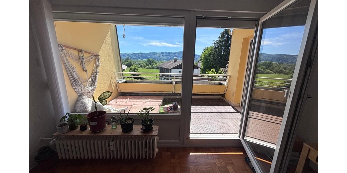 2 Zimmer Mietwohnung mit schönem Bergblick in 83410 Laufen - frei ab 01.09.2026 - Aufzug vorhanden - Etagenwohnung Laufen Laufen | Angebot:26988609