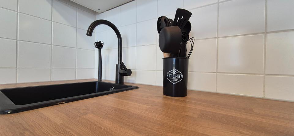 ++Bezugsfreies Studenten-App. voll möbliert in Wü. zvm.++ zimmer