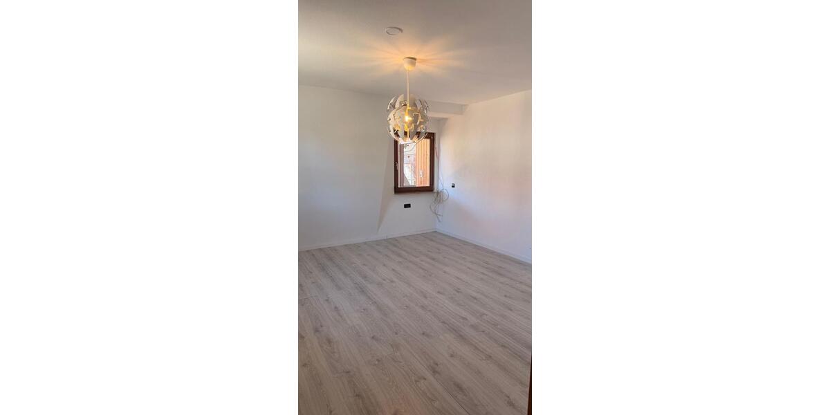 Etagenwohnung Metzingen - 2 Zimmer, 58 m&sup2;, 870&euro; | Angebot:26605033