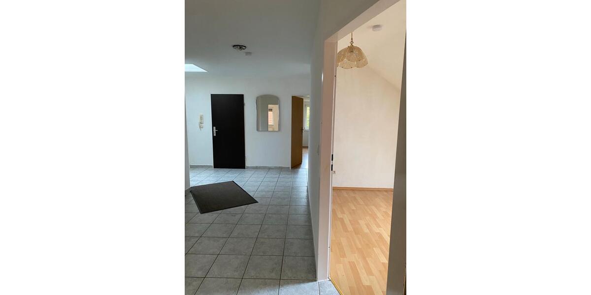 Dachgeschoßwohnung Petershagen - 4 Zimmer, 120 m&sup2;, 800&euro; | Angebot:26539772