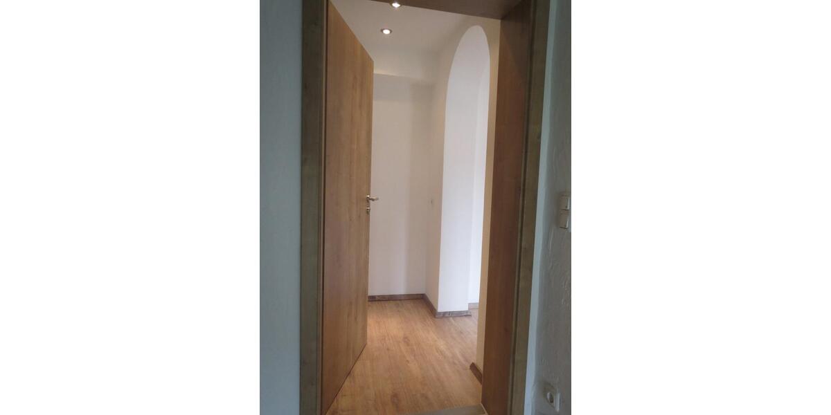 Etagenwohnung Waldershof - 2 Zimmer, 62 m&sup2;, 460&euro; | Angebot:26688623