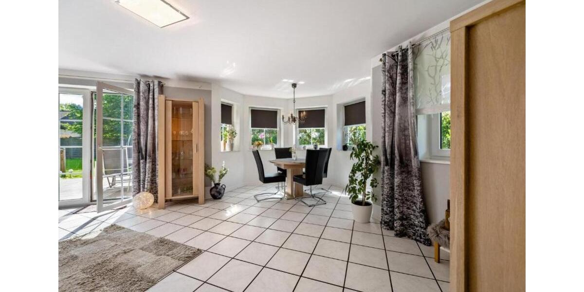 Modernes Wohnhaus möbliert ab September 2026 langfristig 4.5 zimmer