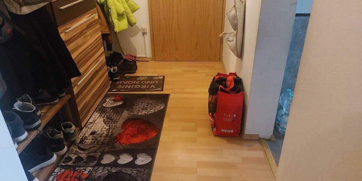 Etagenwohnung Zirndorf Weinzierlein - 3 Zimmer, 82 m&sup2;, 697&euro; | Angebot:25107879