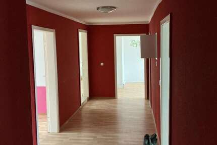 Wohnung zum Mieten in Hildburghausen 400 € 104.4 m² 5 zimmer