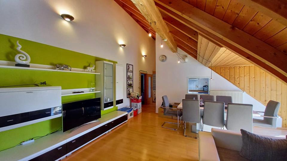Dachgeschoßwohnung Hepberg - 3 Zimmer, 92 m&sup2;, 1.080&euro; | Angebot:26586622