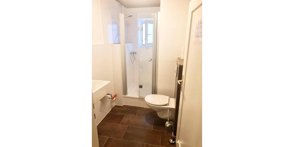 Wohnen auf Zeit Leipheim - 6 Zimmer, 15 m&sup2;, 40&euro; | Angebot:24559925