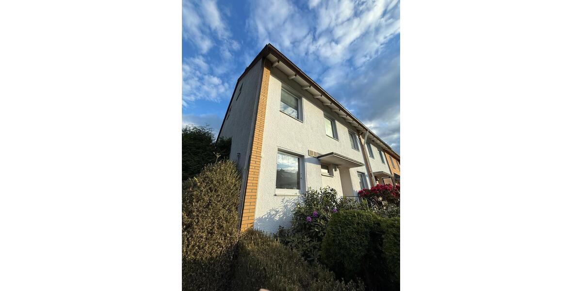 Reihenhaus Uslar - 7 Zimmer, 140 m&sup2;, 840&euro; | Angebot:26040589