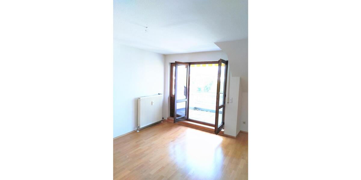 Dachgeschoßwohnung Bad Boll - 3.5 Zimmer, 94 m&sup2;, 1.050&euro; | Angebot:26582541