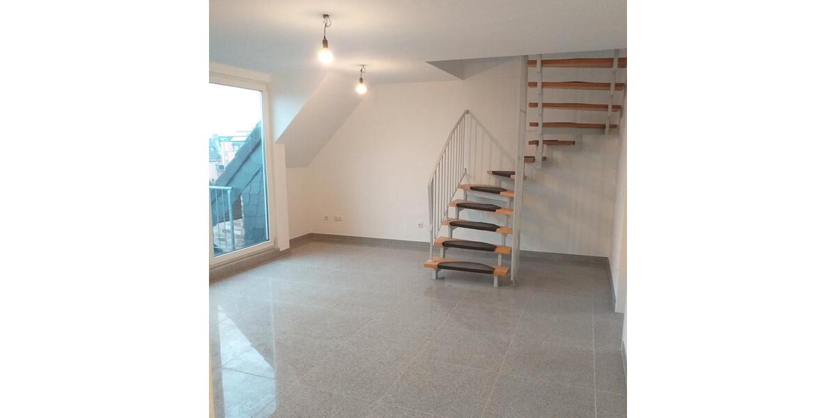 Dachgeschoßwohnung Zülpich - 4 Zimmer, 82 m&sup2;, 625&euro; | Angebot:26041633