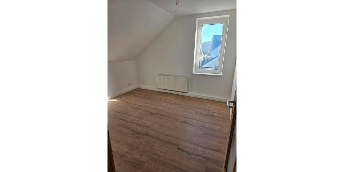 Dachgeschoßwohnung Marburg - 4 Zimmer, 87 m&sup2;, 570&euro; | Angebot:24909730