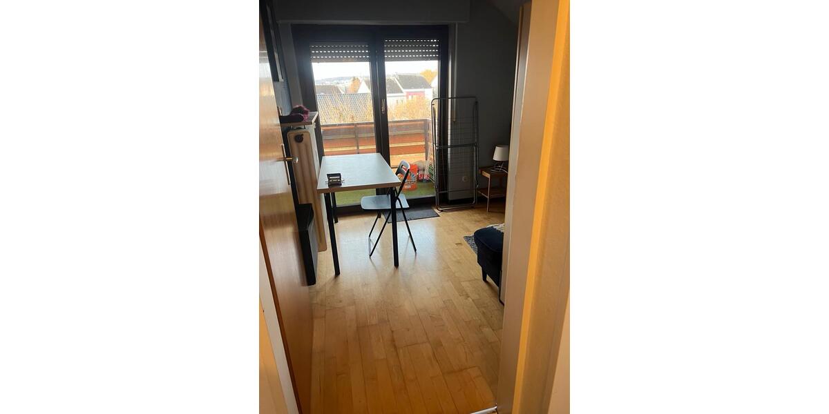 Dachgeschoßwohnung Hofheim am Taunus - 1 Zimmer, 12 m&sup2;, 390&euro; | Angebot:25362663