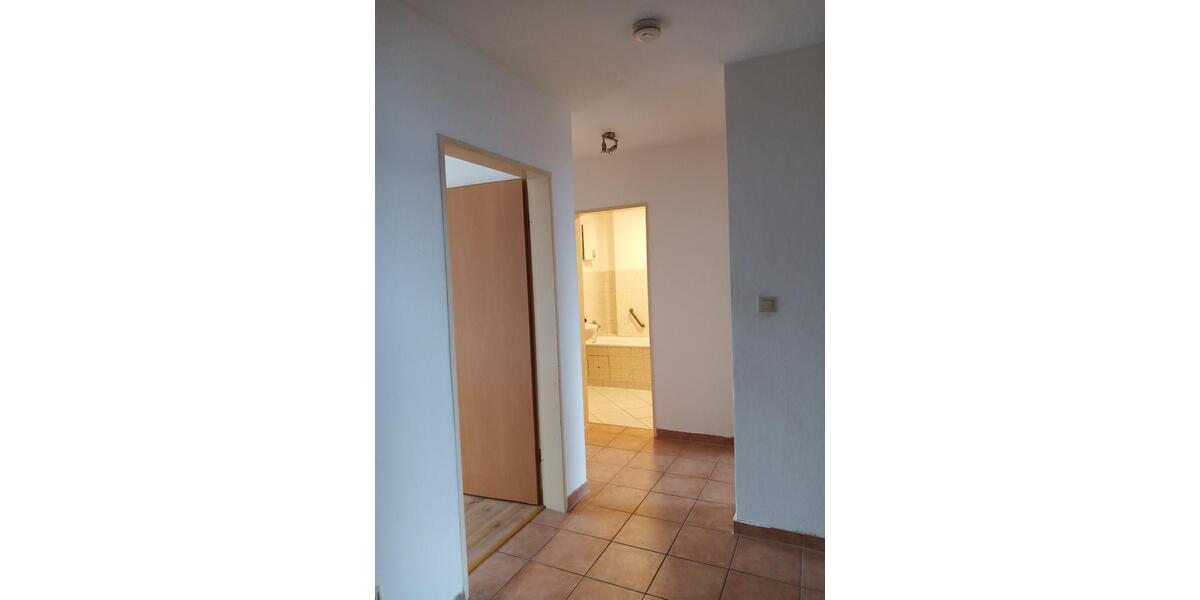 Dachgeschoßwohnung Gelsenkirchen - 3.5 Zimmer, 66 m&sup2;, 430&euro; | Angebot:25839834