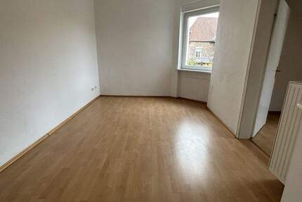 Gepflegte Dachgeschosswohnung für Einzelperson 2 zimmer