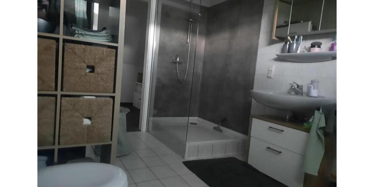 Dachgeschoßwohnung Hennef (Sieg) - 3 Zimmer, 110 m&sup2;, 950&euro; | Angebot:25976726