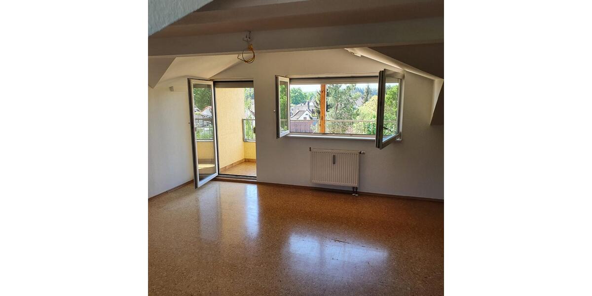 Dachgeschoßwohnung Oberasbach - 3.5 Zimmer, 107 m&sup2;, 850&euro; | Angebot:25944318