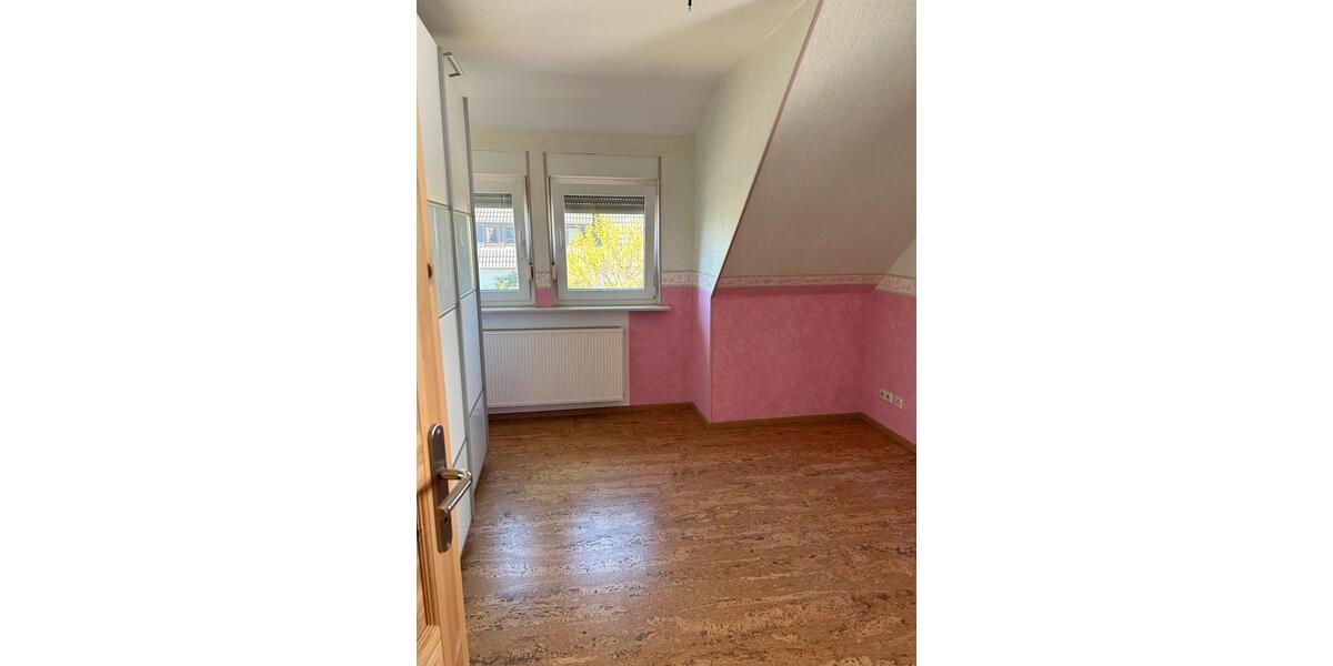 Etagenwohnung Hodenhagen - 8 Zimmer, 136 m&sup2;, 1.400&euro; | Angebot:26550604