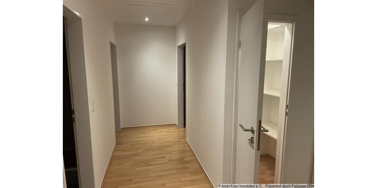 Dachgeschoßwohnung Wildeshausen - 4 Zimmer, 87 m&sup2;, 780&euro; | Angebot:25886873