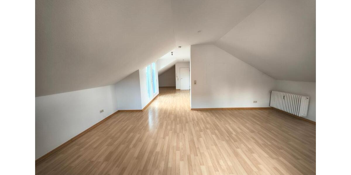 Dachgeschoßwohnung Hennef (Sieg) - 1.5 Zimmer, 55 m&sup2;, 610&euro; | Angebot:26581493