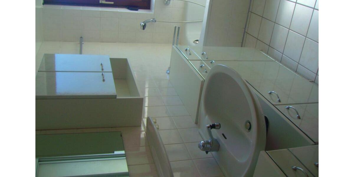 Dachgeschoßwohnung Kalefeld - 2 Zimmer, 50 m&sup2;, 350&euro; | Angebot:25979520