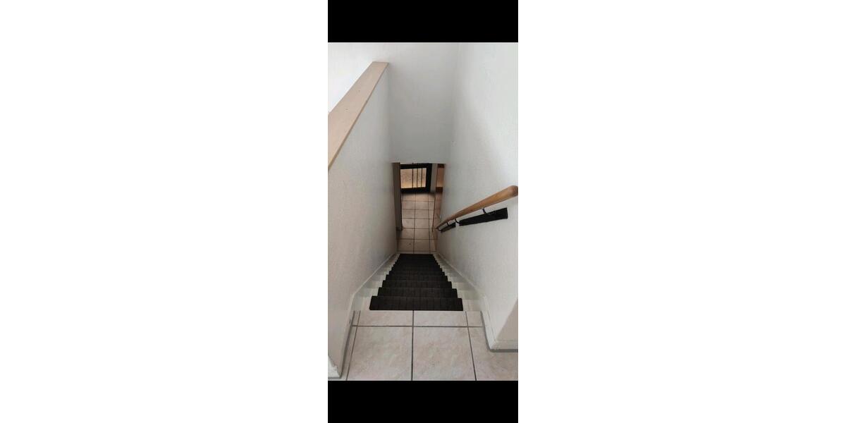 Dachgeschoßwohnung Köln Mülheim - 1.5 Zimmer, 50 m&sup2;, 1.050&euro; | Angebot:26504317
