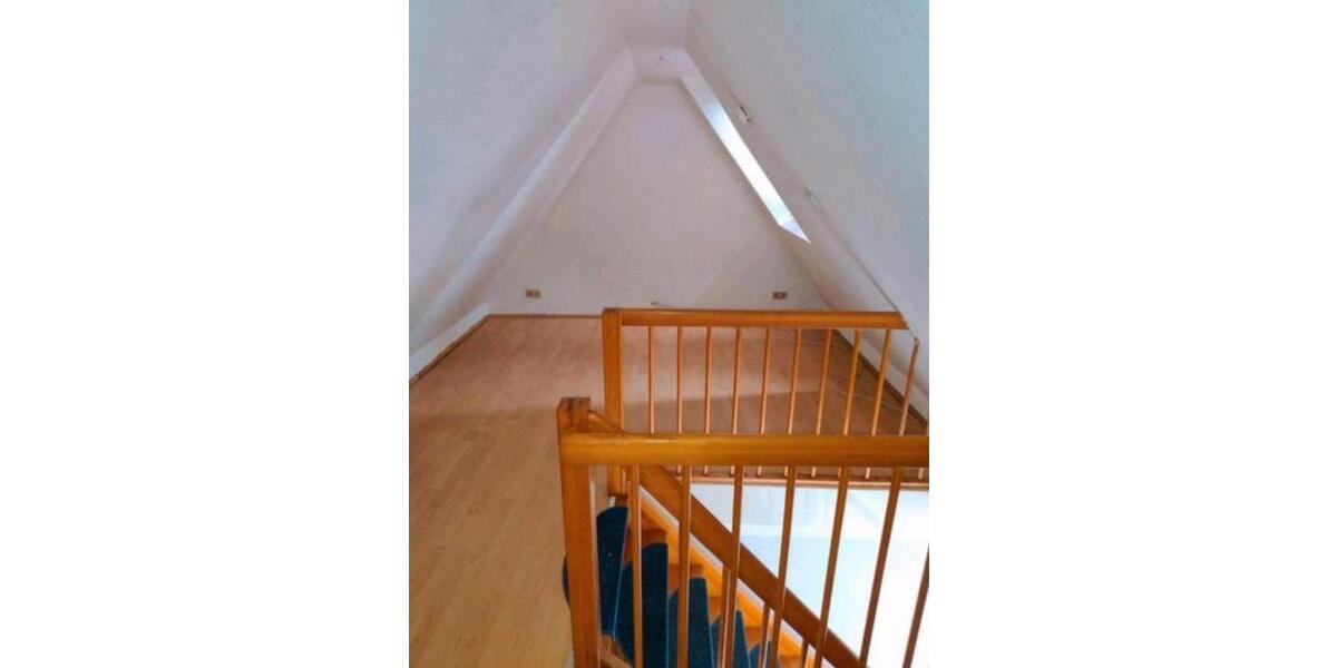 Dachgeschoßwohnung Gelsenkirchen Gelsenkirchen-Mitte - 3 Zimmer, 70 m&sup2;, 570&euro; | Angebot:24375080