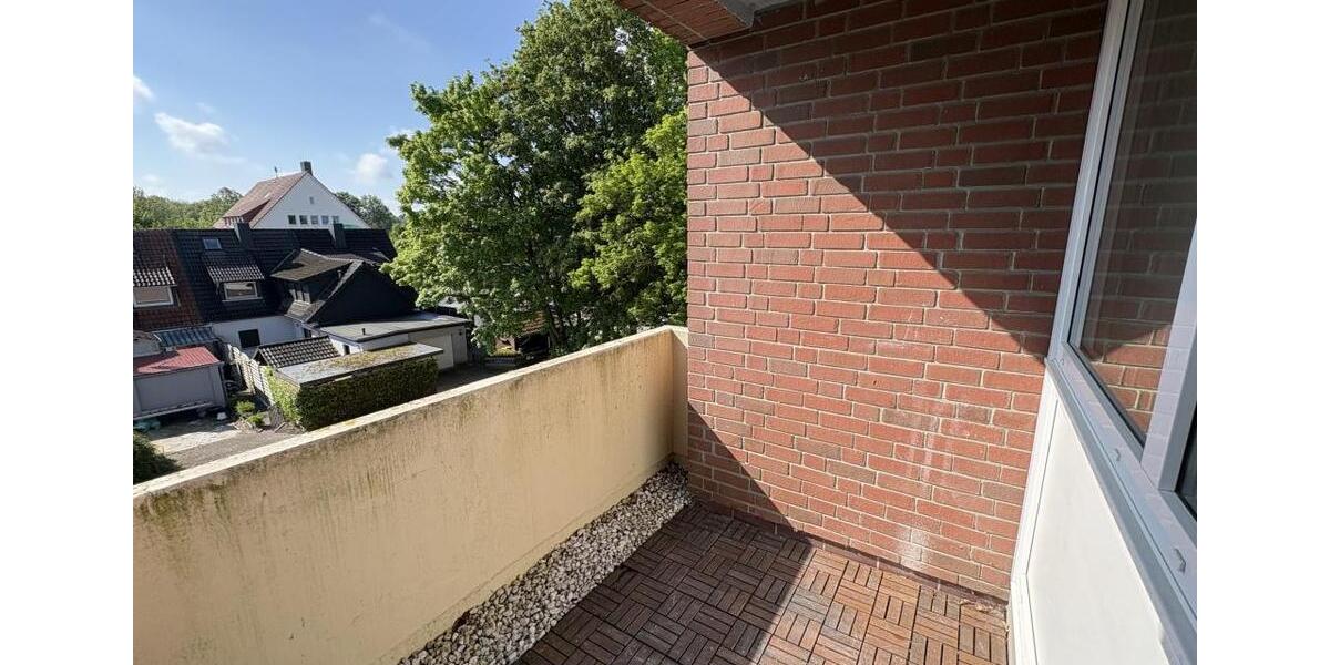 Etagenwohnung Bremerhaven Schiffdorferdamm - 3 Zimmer, 76 m&sup2;, 589&euro; | Angebot:26677135