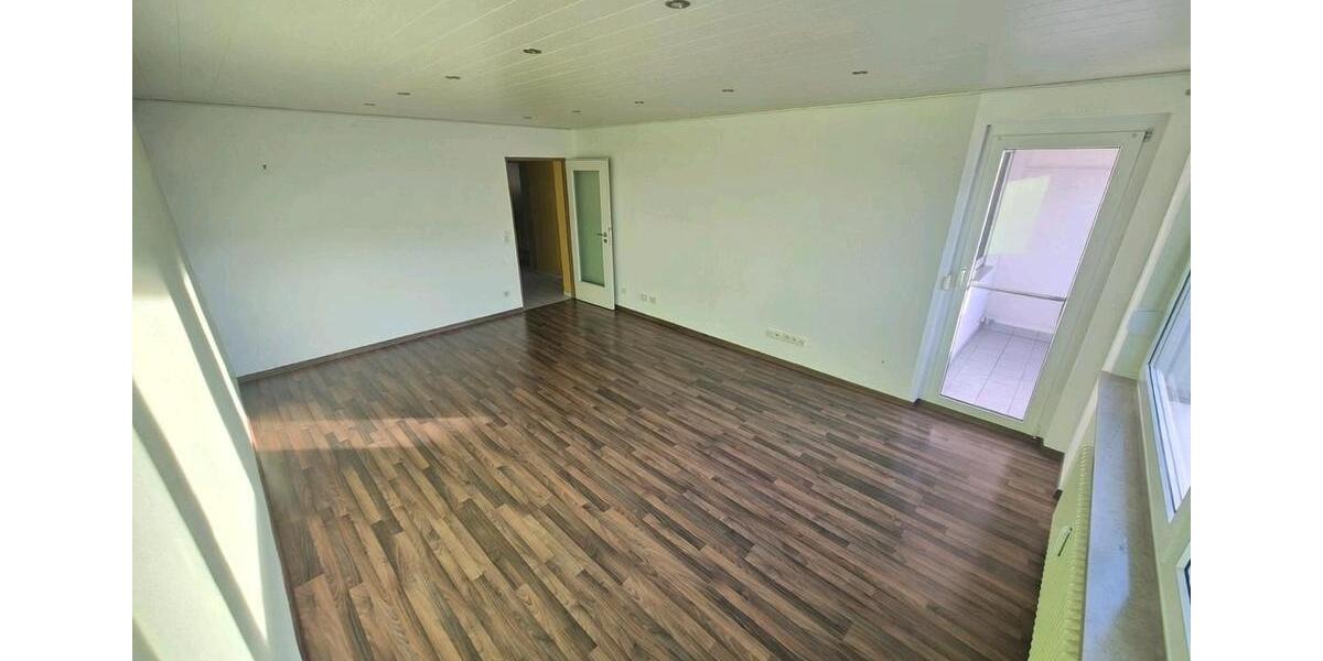 Etagenwohnung Böblingen - 4 Zimmer, 93 m&sup2;, 1.400&euro; | Angebot:24836825
