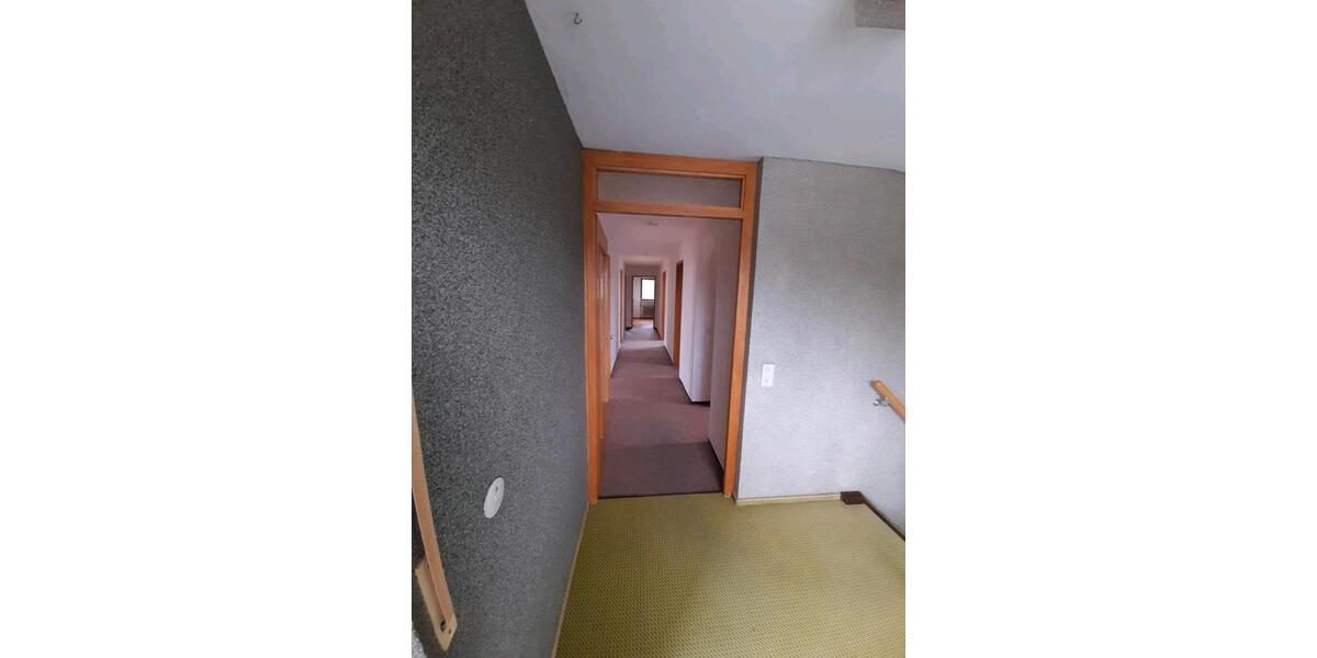 Dachgeschoßwohnung Achstetten - 4 Zimmer, 80 m&sup2;, 1.100&euro; | Angebot:24712654