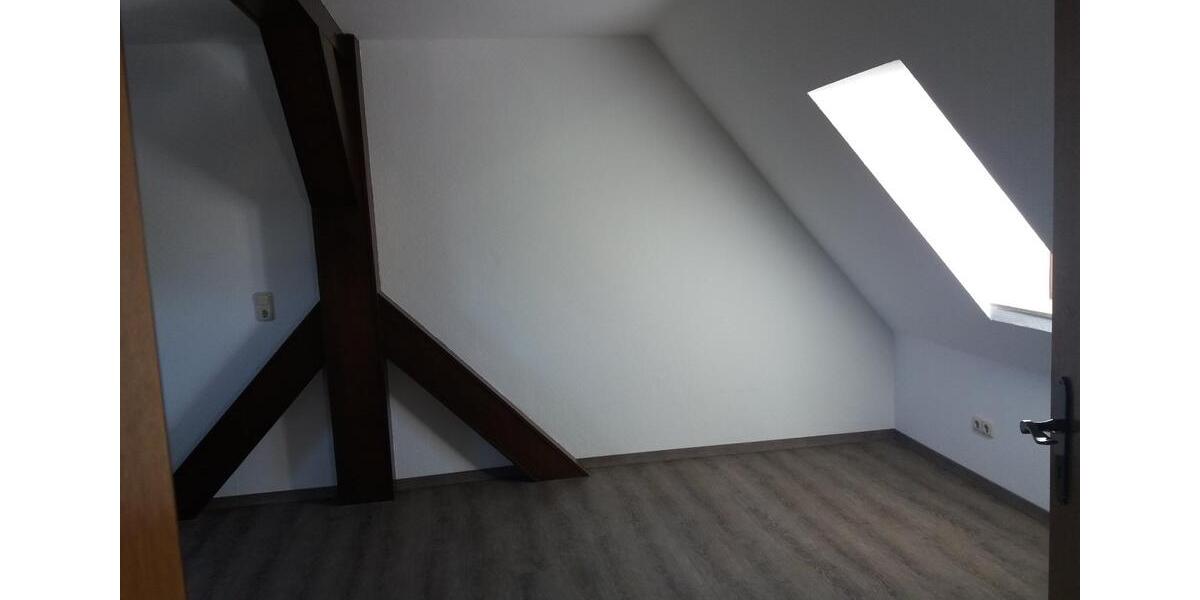 Dachgeschoßwohnung Annaberg-Buchholz Buchholz - 2 Zimmer, 81 m&sup2;, 350&euro; | Angebot:24535097