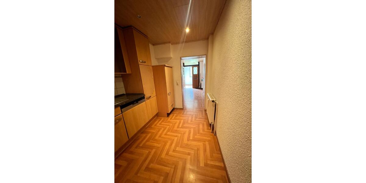Etagenwohnung Eschenburg - 3 Zimmer, 100 m&sup2;, 700&euro; | Angebot:26201198