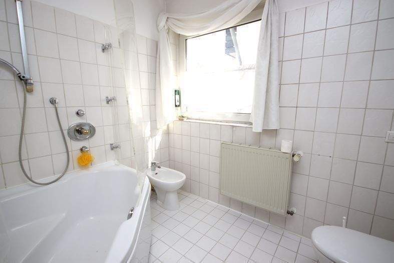 Einfamilienhaus Eschwege - 3 Zimmer, 80 m&sup2;, 668&euro; | Angebot:24836958