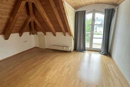 Wohnung Reutlingen Betzingen - 3 Zimmer, 101 m&sup2;, 1.100&euro; | Angebot:27087159