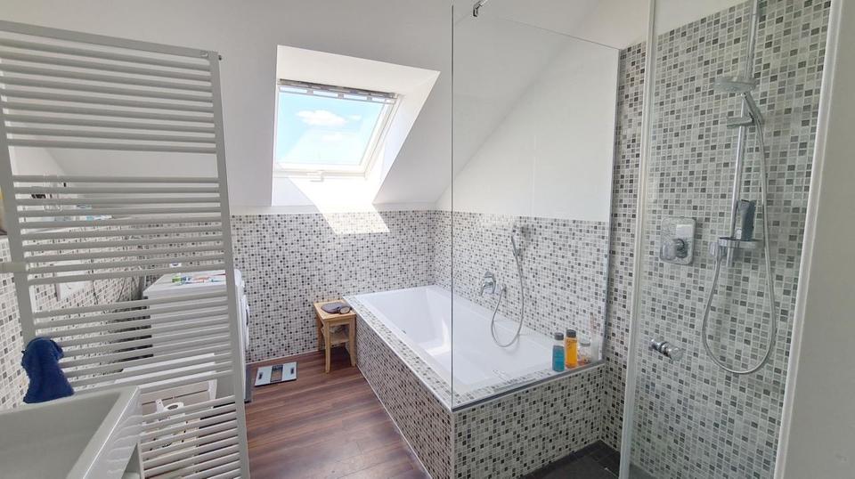 Etagenwohnung Pulheim - 2 Zimmer, 76 m&sup2;, 1.650&euro; | Angebot:24429700