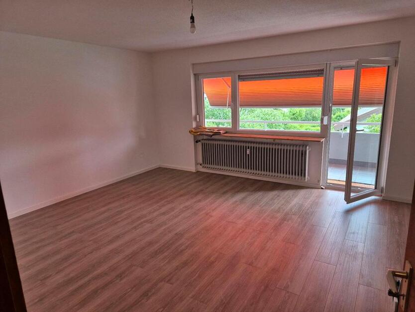 Renovierte 3 Zimmerwohnung mit EBK in ruhiger Lage