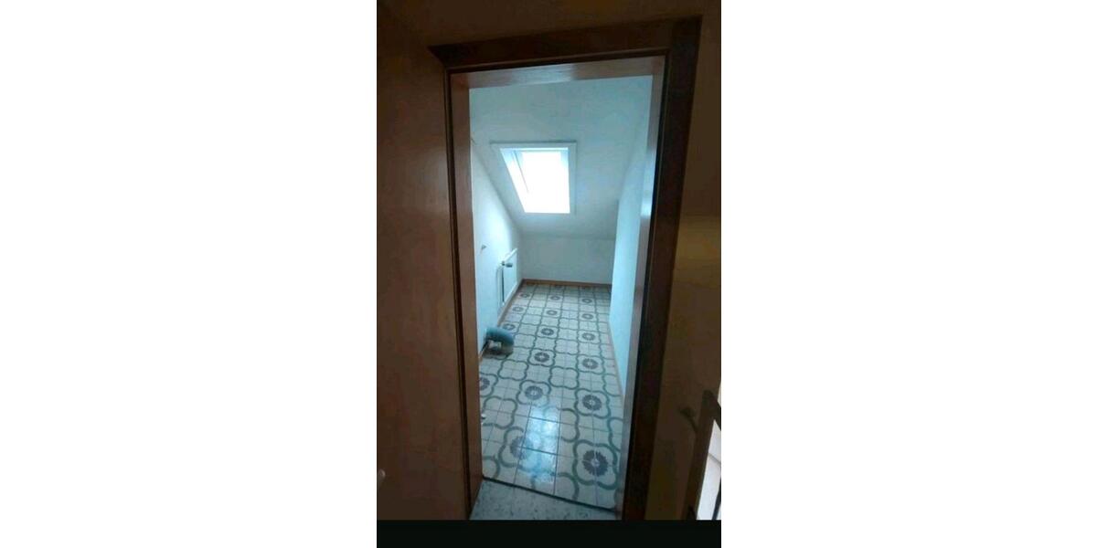 Dachgeschoßwohnung Künzell - 3 Zimmer, 60 m&sup2;, 620&euro; | Angebot:26459843
