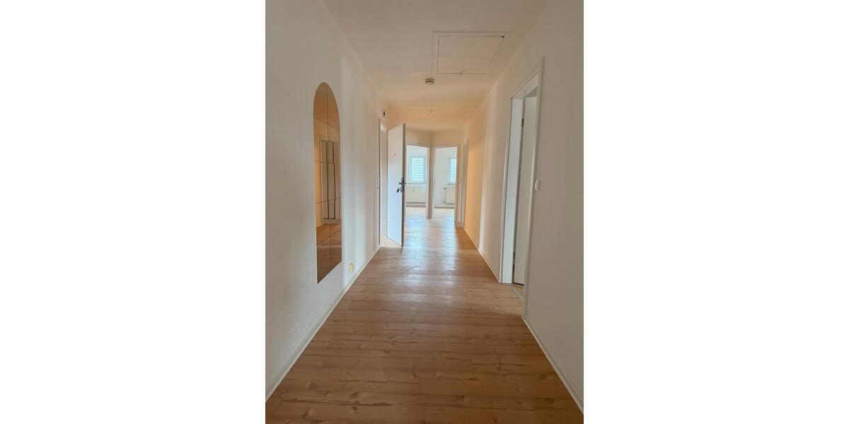 Dachgeschoßwohnung Mitwitz - 4 Zimmer, 103 m&sup2;, 540&euro; | Angebot:25111421