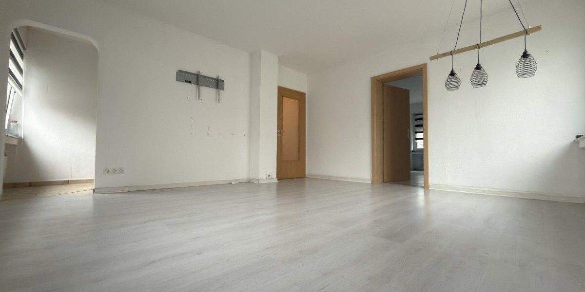 Etagenwohnung Oberhausen Sterkrade-Mitte - 3 Zimmer, 83 m&sup2;, 595&euro; | Angebot:25156620