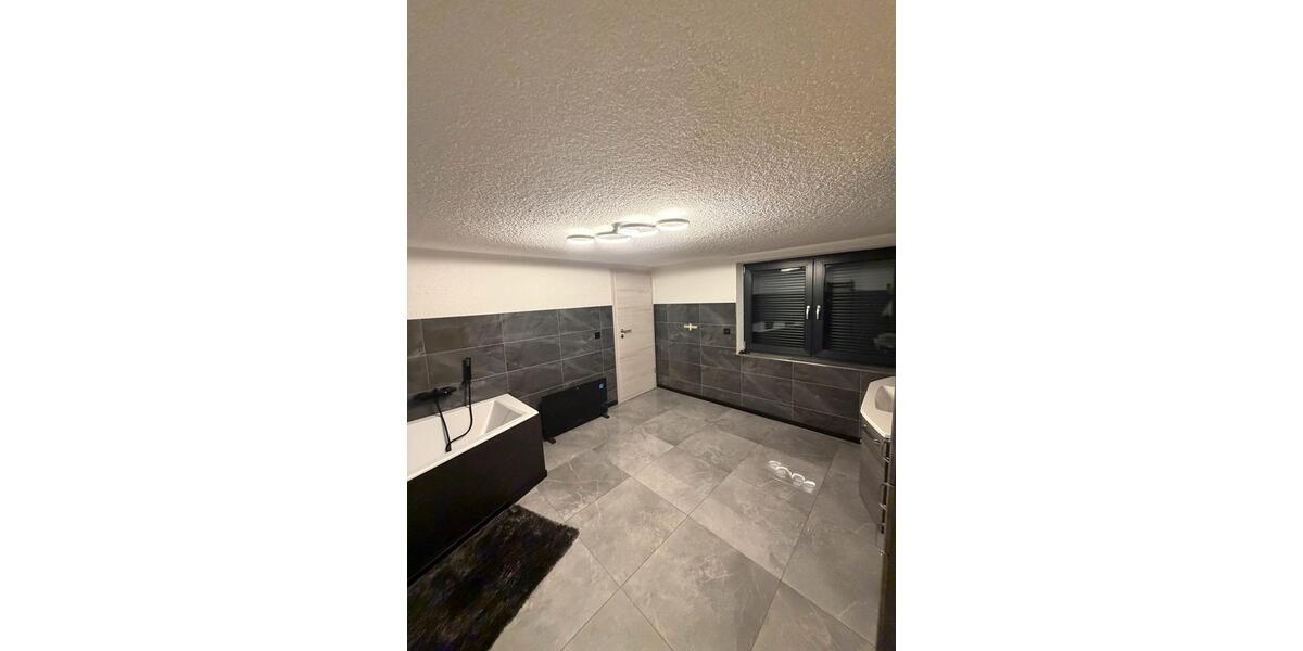 Etagenwohnung Kindelbrück - 4 Zimmer, 100 m&sup2;, 850&euro; | Angebot:26669566