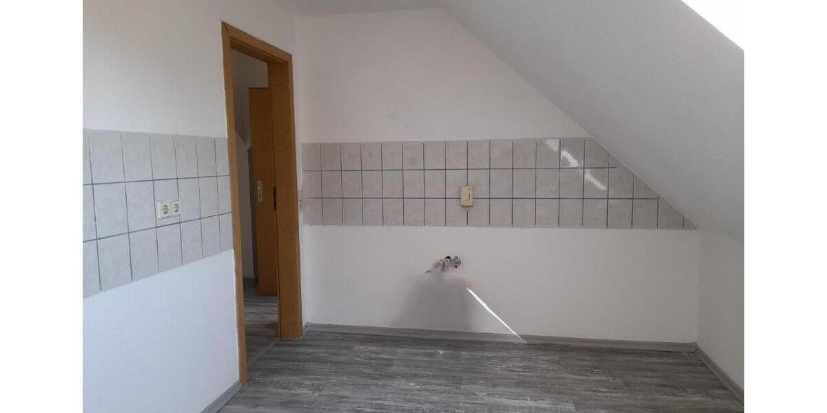 Dachgeschoßwohnung Pegau - 2 Zimmer, 52 m&sup2;, 290&euro; | Angebot:25533205