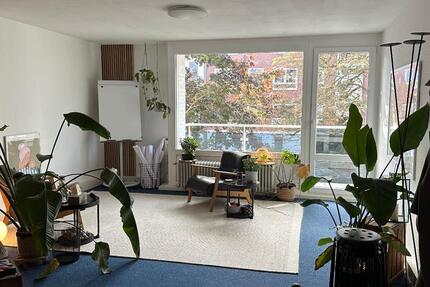 Heller großer Raum (36 qm2) in Praxisgemeinschaft zimmer