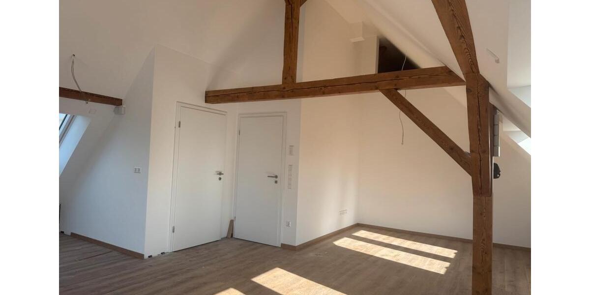 Dachgeschoßwohnung Emerkingen - 3 Zimmer, 95 m&sup2;, 950&euro; | Angebot:26629234
