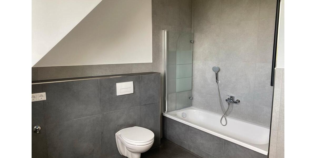 Dachgeschoßwohnung Herzogenaurach - 4 Zimmer, 105 m&sup2;, 1.400&euro; | Angebot:26671306
