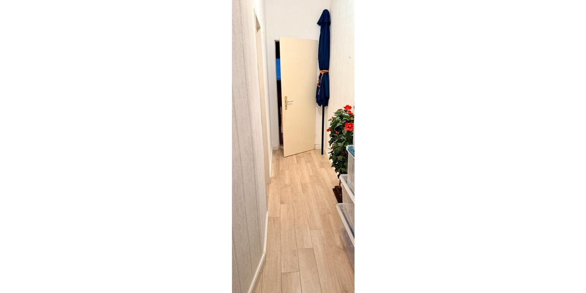 Erdgeschoßwohnung Schenefeld - 3 Zimmer, 180 m&sup2;, 900&euro; | Angebot:24781269