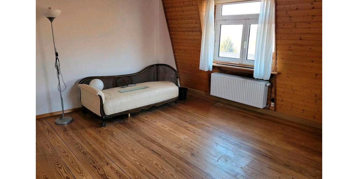 Dachgeschoßwohnung Stuttgart Birkach - 4 Zimmer, 74 m&sup2;, 990&euro; | Angebot:26431341