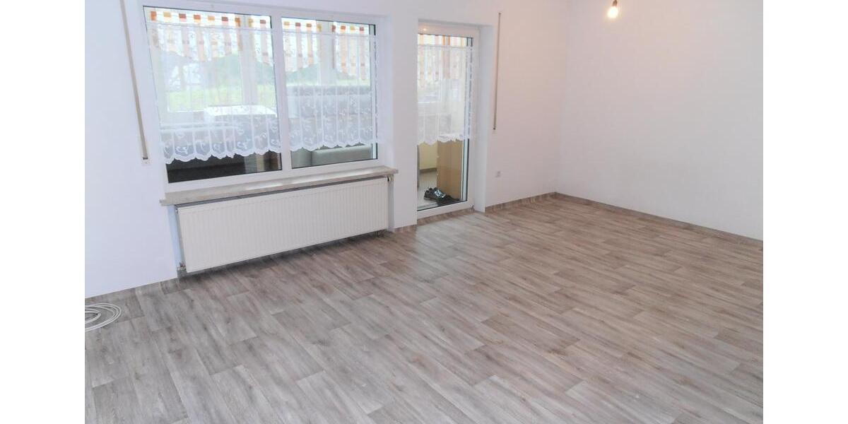 Etagenwohnung Tröstau - 3 Zimmer, 77 m&sup2;, 550&euro; | Angebot:24678395