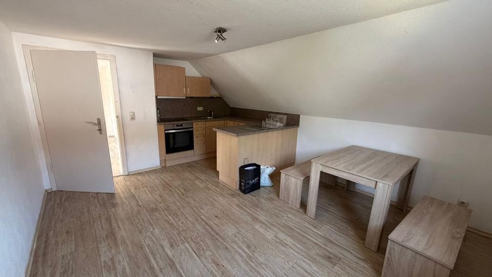 Dachgeschoßwohnung Altenkunstadt - 2 Zimmer, 50 m&sup2;, 420&euro; | Angebot:26538664