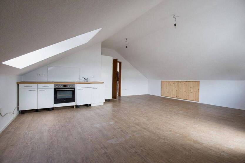 Helle 2-Zimmer-Wohnung mit Balkon über den Dächern Göppingens - sofort bezugsfrei!